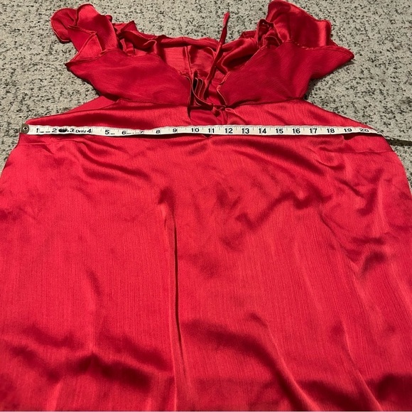 Torrid Fuchsia Pink Cold Shoulder Chiffon Top Size 1X - Picture 11 of 13